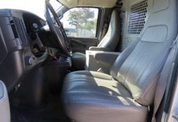 2020 GMC Savana - Image 25