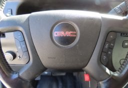 2020 GMC Savana - Image 33