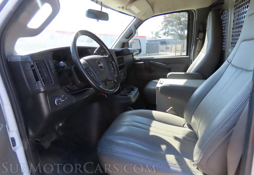 2020 GMC Savana - Image 23