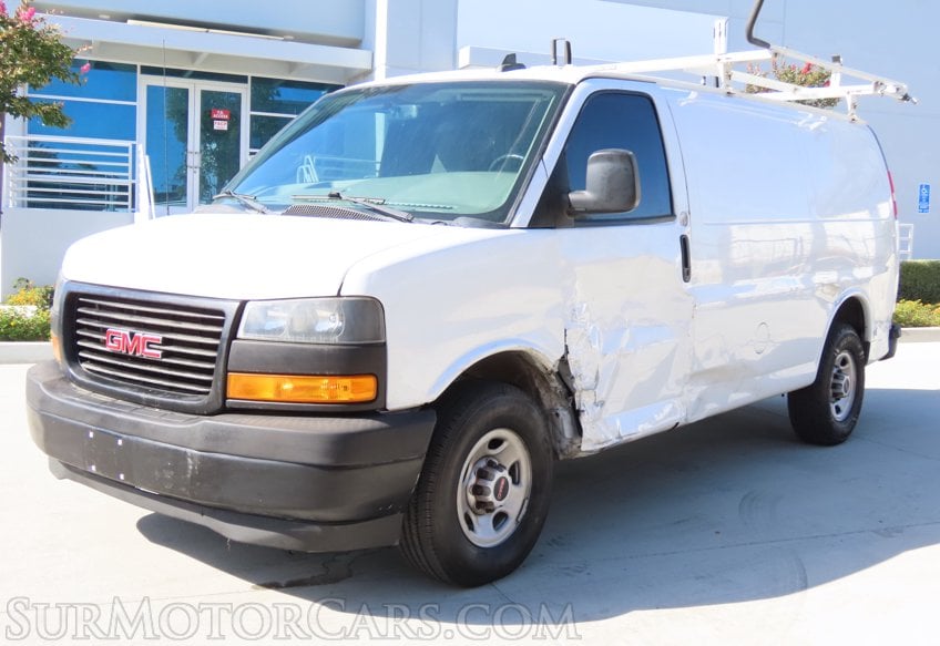 2020 GMC Savana - Image 4