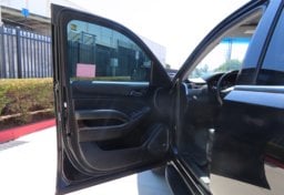 2019 Chevrolet Suburban - Image 16