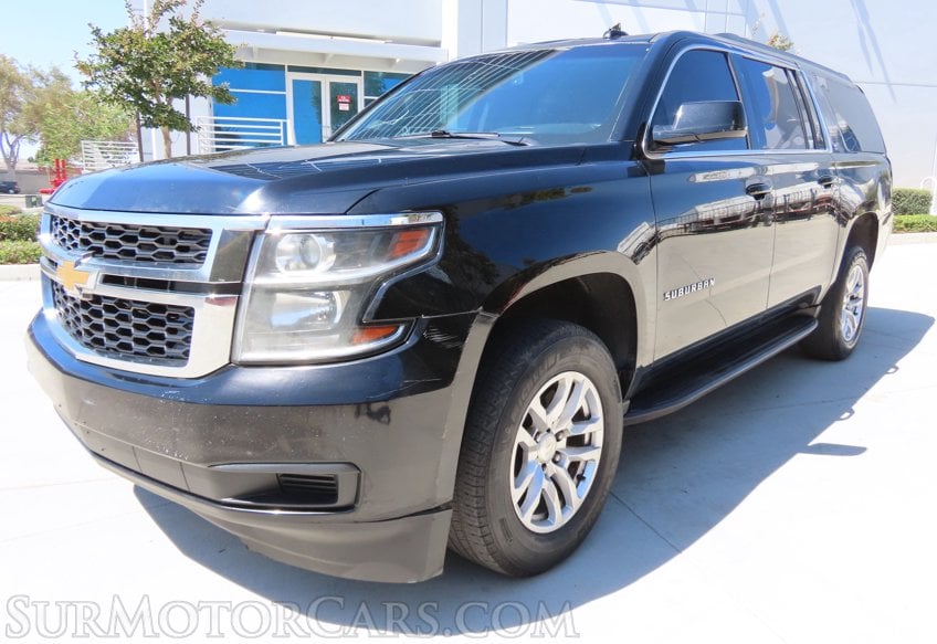 2019 Chevrolet Suburban - Image 4