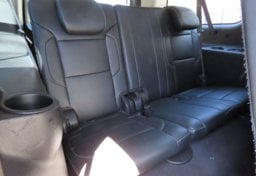 2019 Chevrolet Suburban LT - Image 35