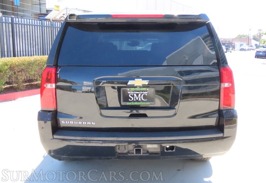 2019 Chevrolet Suburban - Image 11