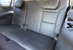 2019 Chevrolet Suburban LT - Image 34