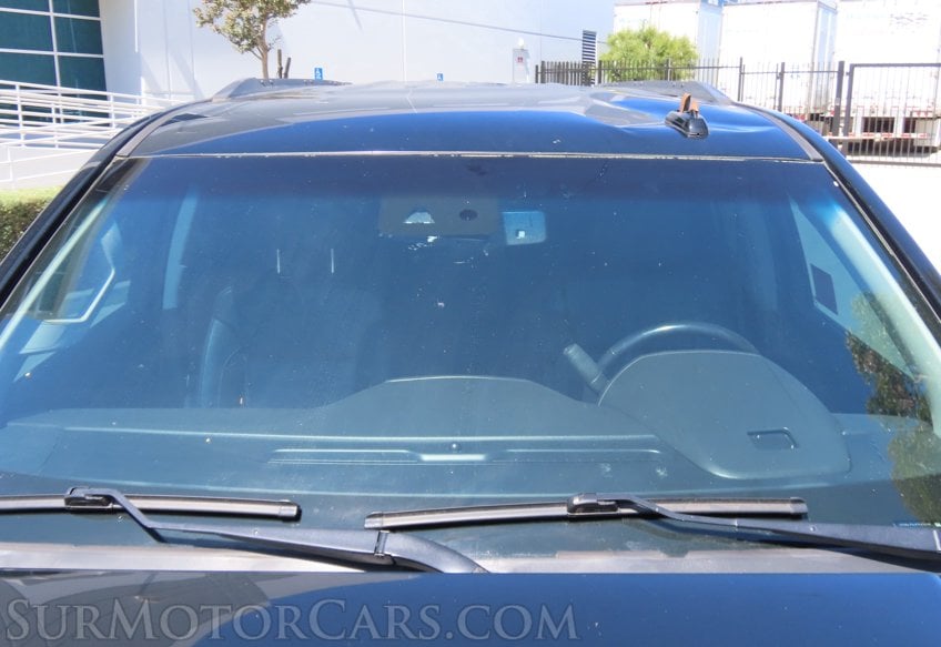 2019 Chevrolet Suburban - Image 13