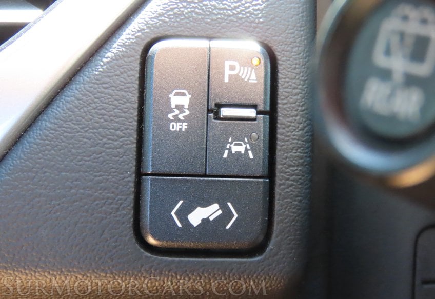 2019 Chevrolet Suburban LT - Image 46