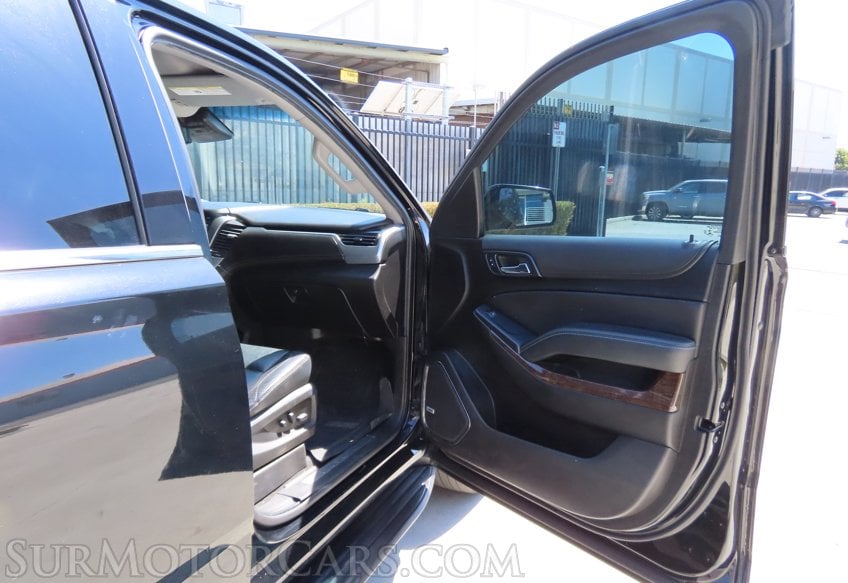 2019 Chevrolet Suburban - Image 17