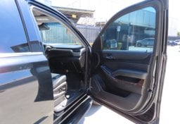 2019 Chevrolet Suburban - Image 17
