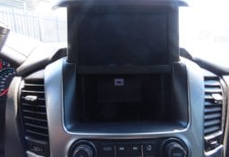 2019 Chevrolet Suburban - Image 33