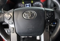 2018 Toyota Tacoma TRD Off-Road - Image 32