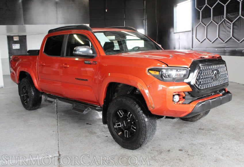 2018 Toyota Tacoma TRD Off-Road - Image 4