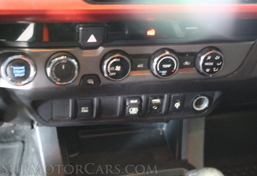 2018 Toyota Tacoma TRD Off-Road - Image 38