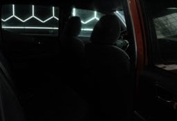 2018 Toyota Tacoma TRD Off-Road - Image 30