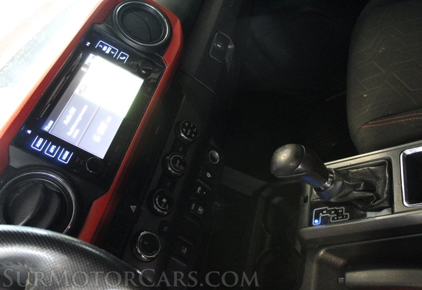 2018 Toyota Tacoma TRD Off-Road - Image 35