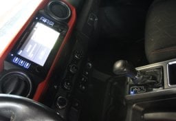 2018 Toyota Tacoma TRD Off-Road - Image 35