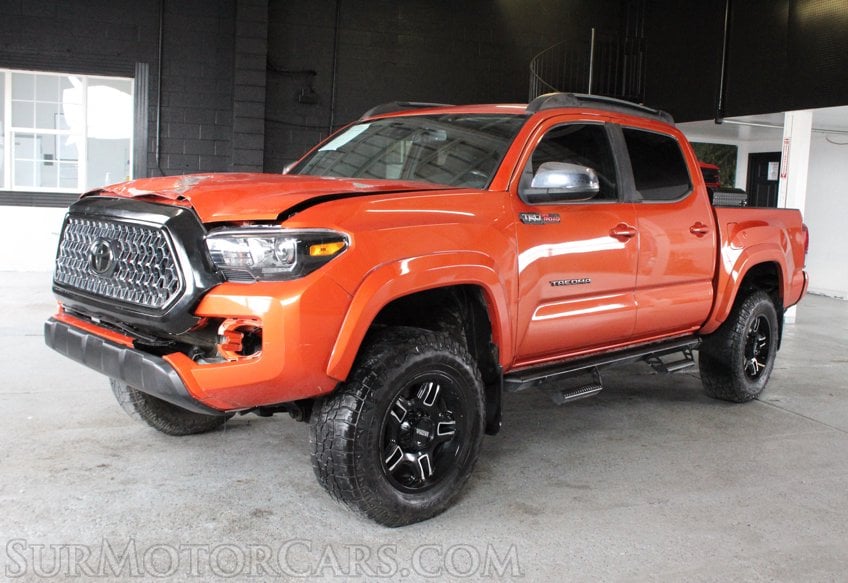 2018 Toyota Tacoma TRD Off-Road - Image 3