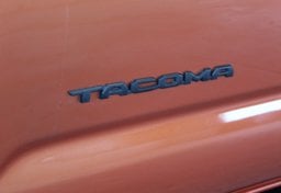 2018 Toyota Tacoma TRD Off-Road - Image 23