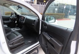 2019 Chevrolet Colorado LT - Image 22