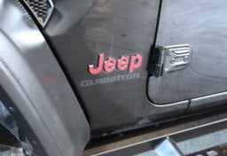 2020 Jeep Gladiator4x4 Sport - Image 18