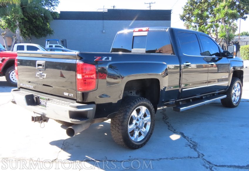 2018 Chevrolet Silverado 2500HD LTZ - Image 5