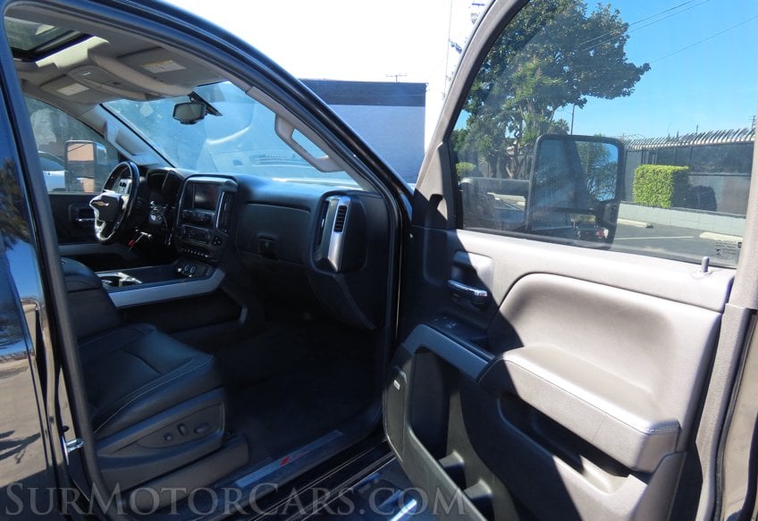 2018 Chevrolet Silverado 2500HD LTZ - Image 28