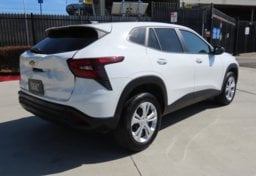 2025 Chevrolet Trax - Image 9
