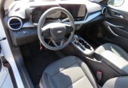 2025 Chevrolet Trax - Image 23