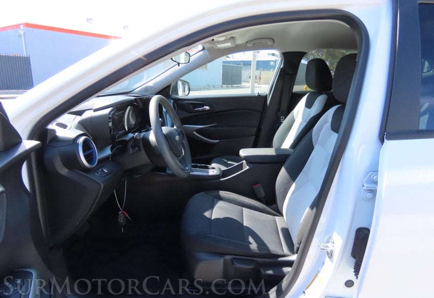 2025 Chevrolet Trax - Image 19