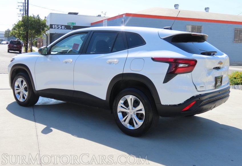 2025 Chevrolet Trax - Image 10