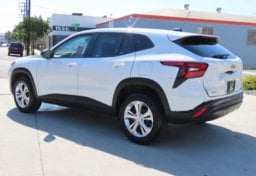 2025 Chevrolet Trax - Image 10