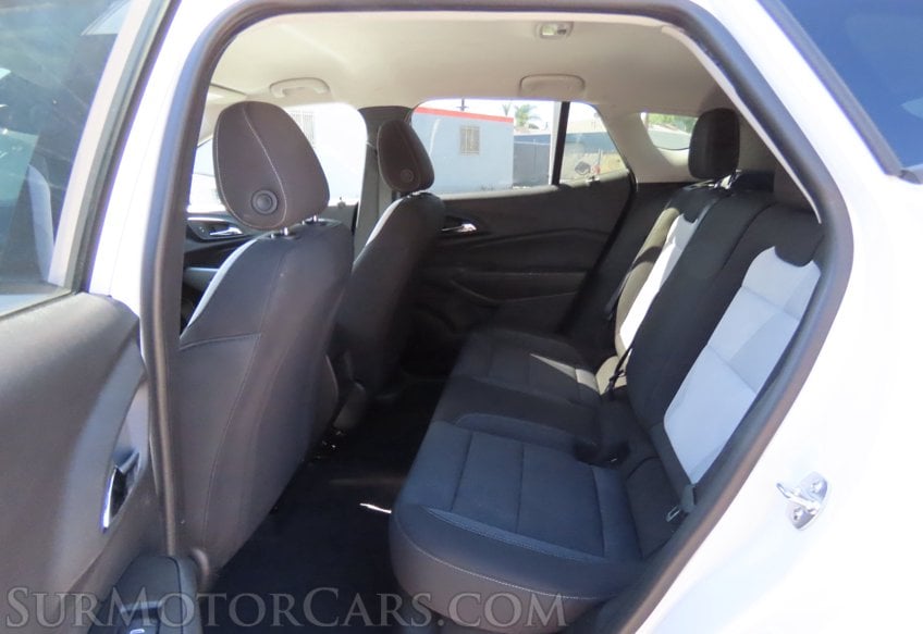 2025 Chevrolet Trax - Image 21