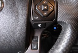 2022 Toyota Tacoma TRD Off-Road - Image 25