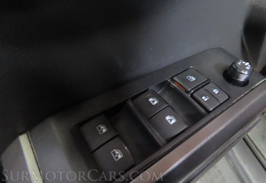 2022 Toyota Tacoma TRD Off-Road - Image 32
