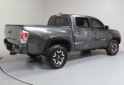 2022 Toyota Tacoma TRD Off-Road - Image 7