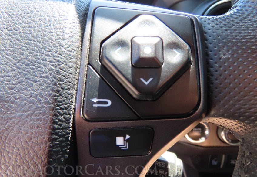 2022 Toyota Tacoma TRD Off-Road - Image 35