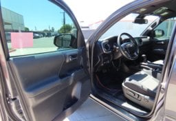 2022 Toyota Tacoma TRD Off-Road - Image 21