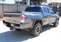 2022 Toyota Tacoma TRD Off-Road - Image 10