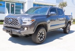 2022 Toyota Tacoma TRD Off-Road - Image 3