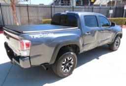2022 Toyota Tacoma TRD Off-Road - Image 8