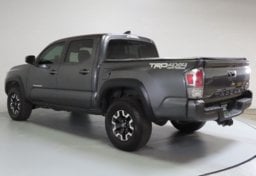 2022 Toyota Tacoma TRD Off-Road - Image 8