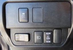2022 Toyota Tacoma TRD Off-Road - Image 47