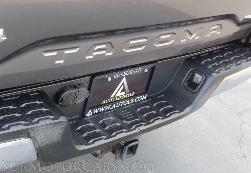 2017 Toyota Tacoma - Image 23