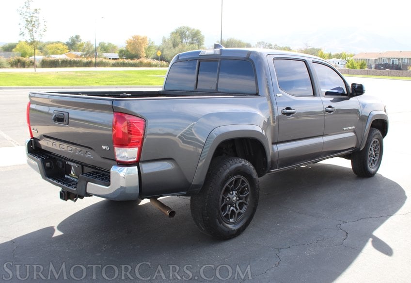2017 Toyota Tacoma - Image 7