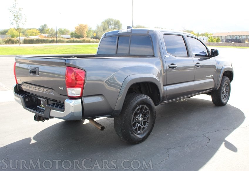 2017 Toyota Tacoma - Image 5