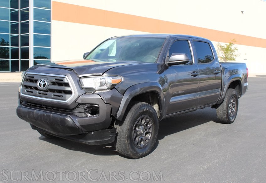 2017 Toyota Tacoma - Image 4