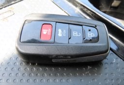 2022 Toyota Mirai - Image 18