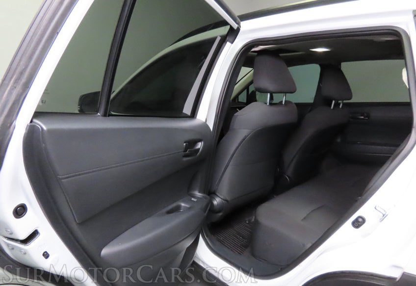 2025 Toyota Corolla Cross LE - Image 47
