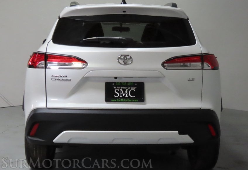 2025 Toyota Corolla Cross LE - Image 41