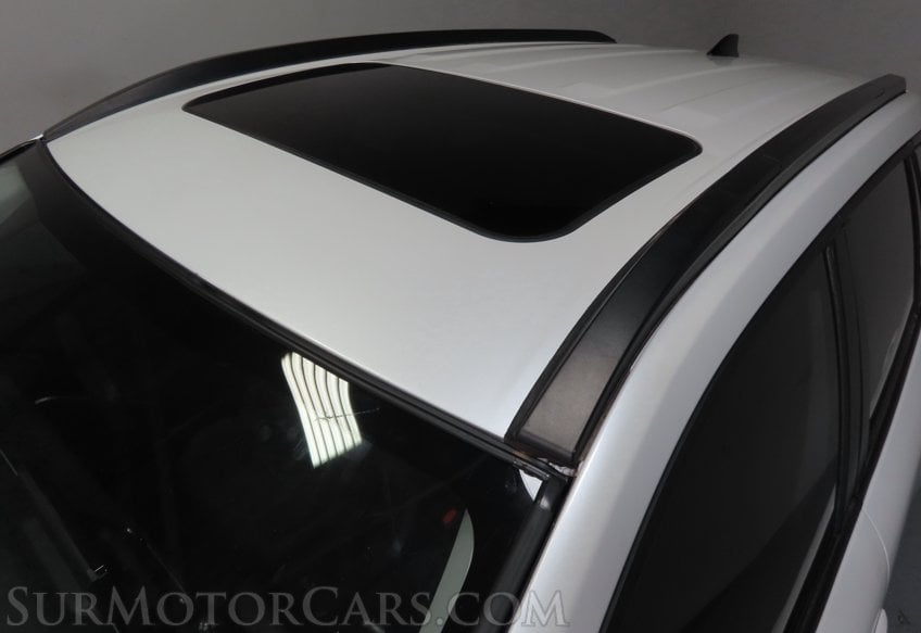 2025 Toyota Corolla Cross LE - Image 33